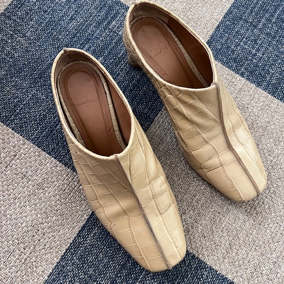 LOQ crocodile mules - Picture 9 of 9
